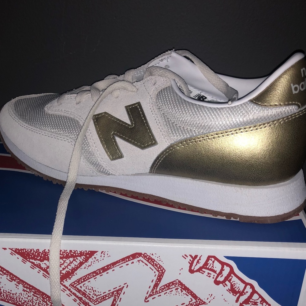 BRAND NEW J.Crew Classic New Balance sneakers